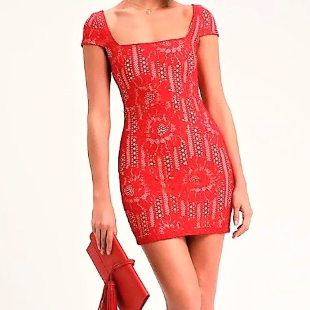 LULU'S LILIAN RED LACE MINI DRESS NWT SIZE LARGE